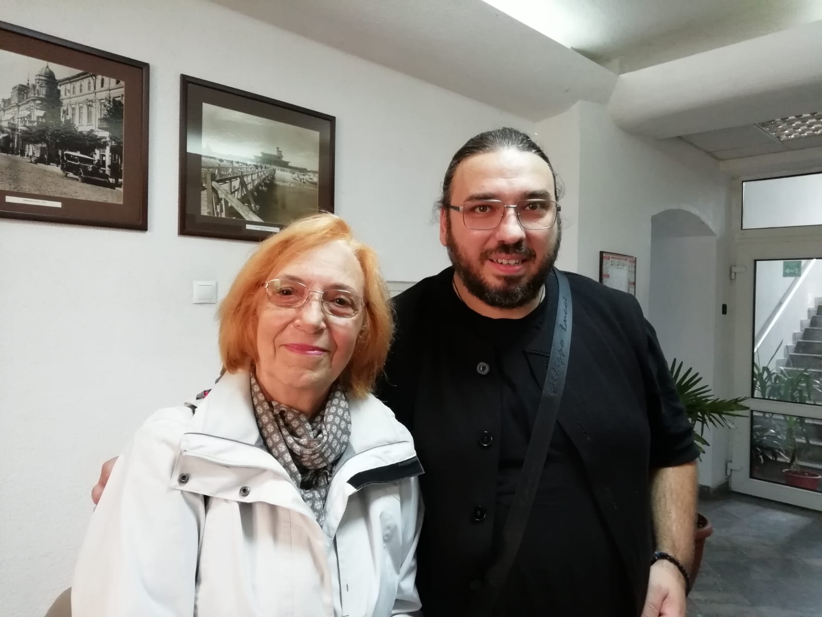 UN DASCĂL EXCEPȚIONAL – ELENA LEON: „De ani îndelungați, de 40 de ani, vin la Operă. Și vin! Vin cu regularitate și nu numai eu, ci deseori însoțită de elevii mei“
