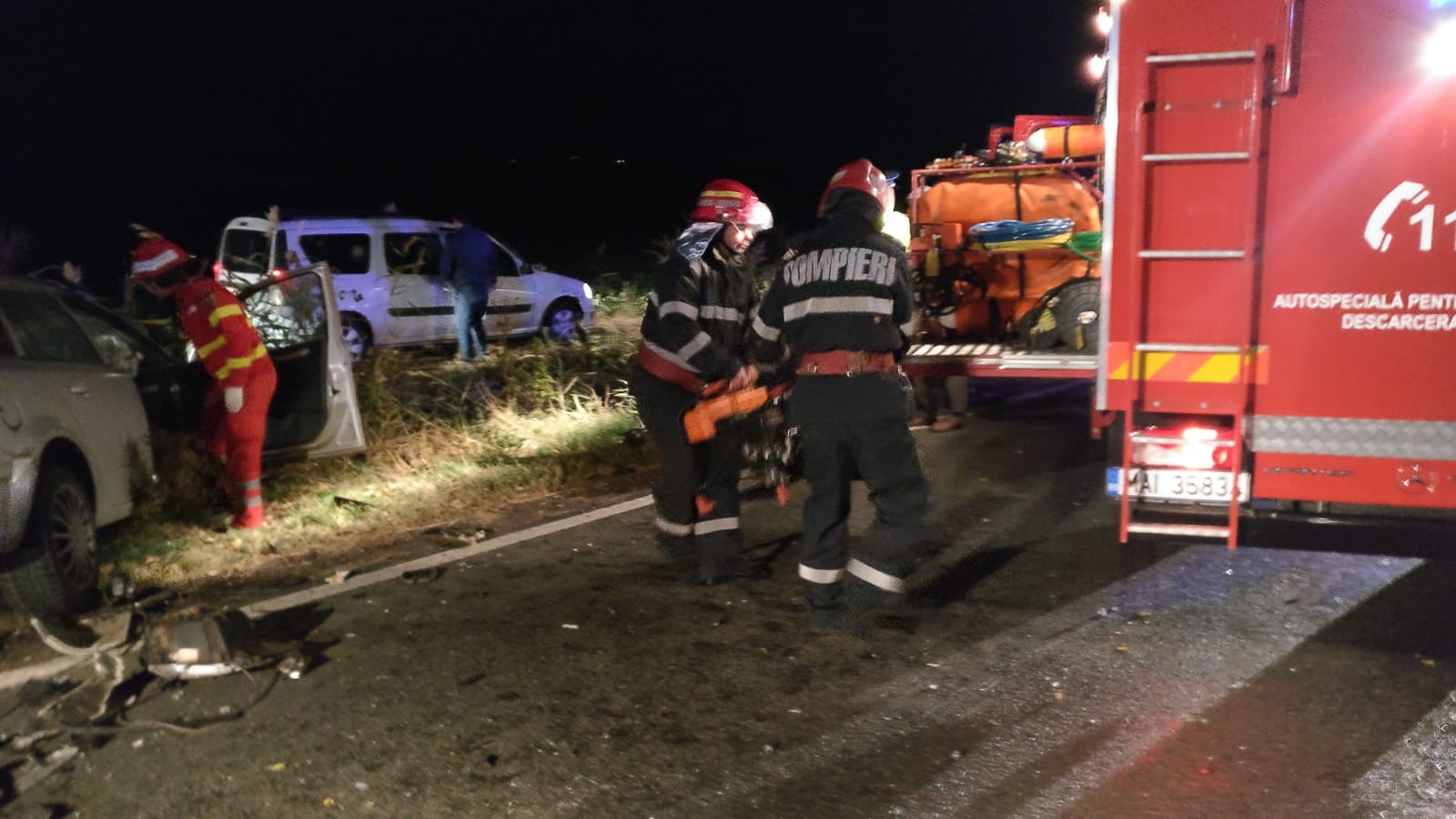 Accident rutier în județul Tulcea. A fost solicitată intervenția echipajului de descarcerare FOTO