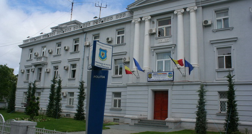 Călugărul profesor de la Școala 39 din Constanța este cercetat penal pentru violarea vieții private