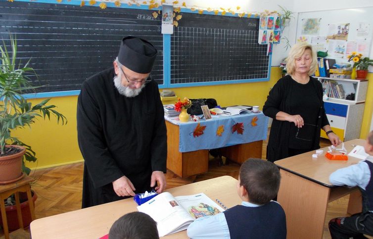 Din ce în ce mai mulți părinți din Constanța își înscriu copiii la opționalul de religie