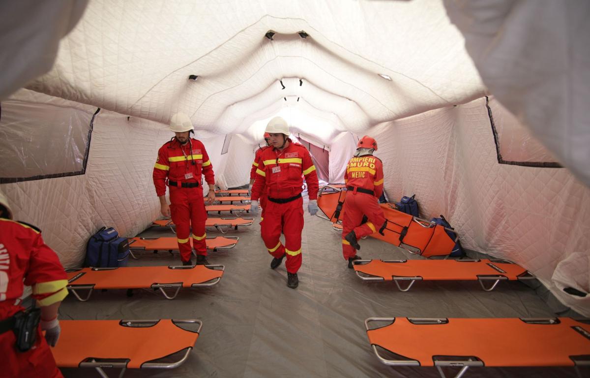 Seism 2018/ Autorităţile vor amplasa, duminică, două tabere pentru sinistraţi pe stadioanele din Afumaţi şi Voluntari