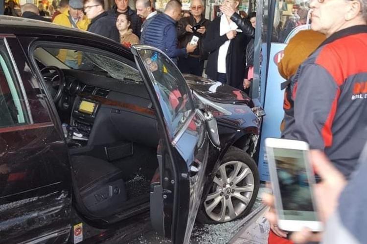 Incident grav la Brăila. Un individ a intrat cu mașina în mulțime – update