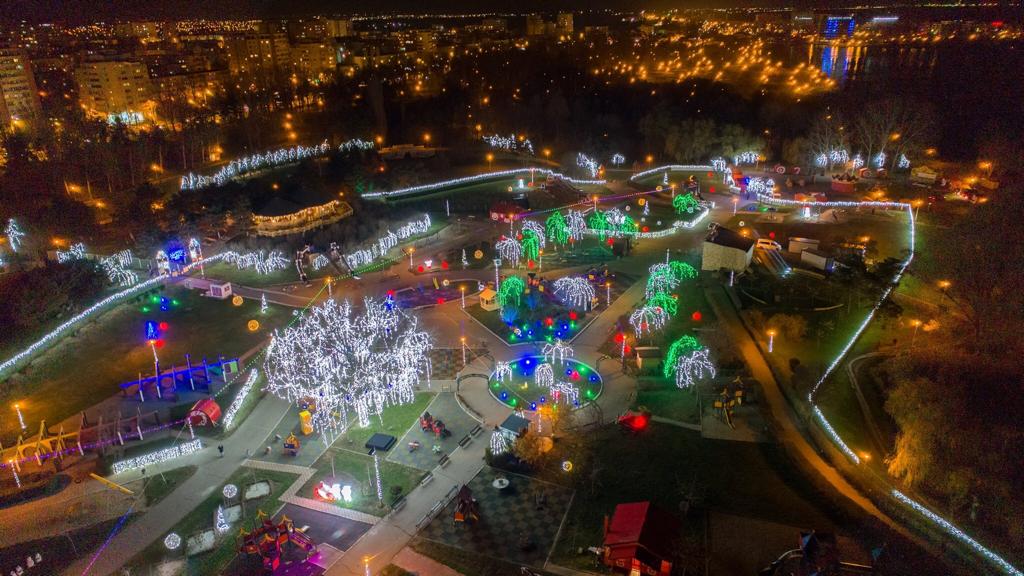 CONSTANȚA: Parcul Țara Piticilor, închis. Primăria amenajează Tărâmul Magic al Crăciunului