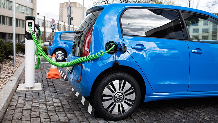 Sute de stații de alimentare pentru mașinile electrice vor fi amplasate în județul Constanța până în 2023