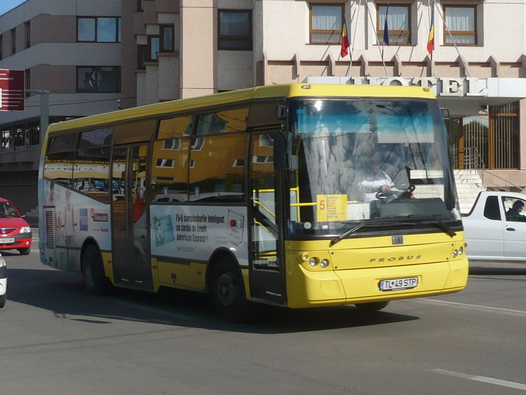 TULCEA: Elevii pot circula gratuit cu mijloacele de transport în comun