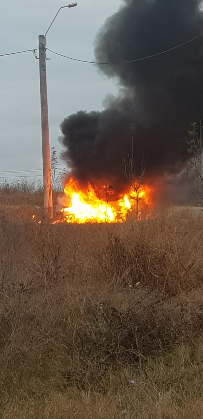 UPDATE Autoturism în flăcări la Agigea! FOTO