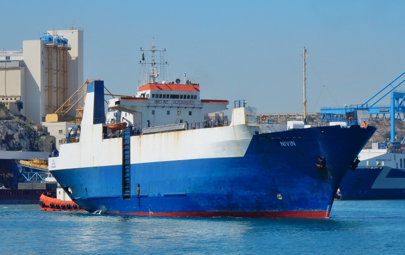 Cei doi marinari români, blocați în continuare pe nava cu imigranți ilegali. Autoritățile libiene au deschis o anchetă