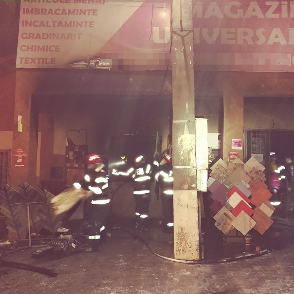 Județul TULCEA: Magazin distrus de un incendiu