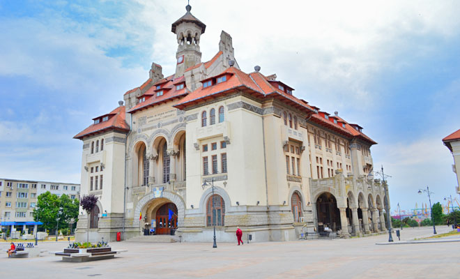 CONSTANȚA: Vernisaj în mansarda Muzeului de Istorie Națională și Arheologie