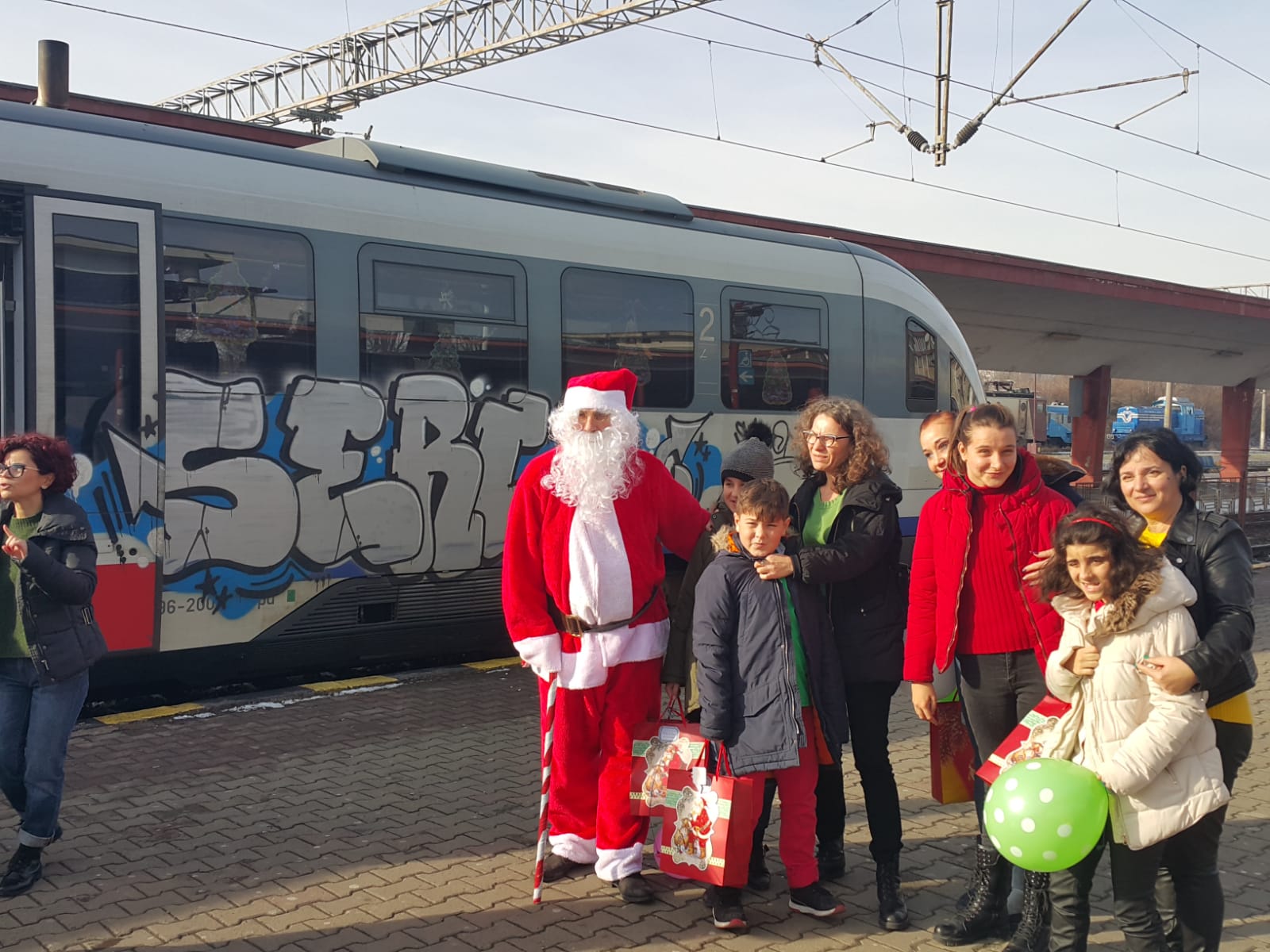 (T)renul lui Moș Crăciun în gara Constanța