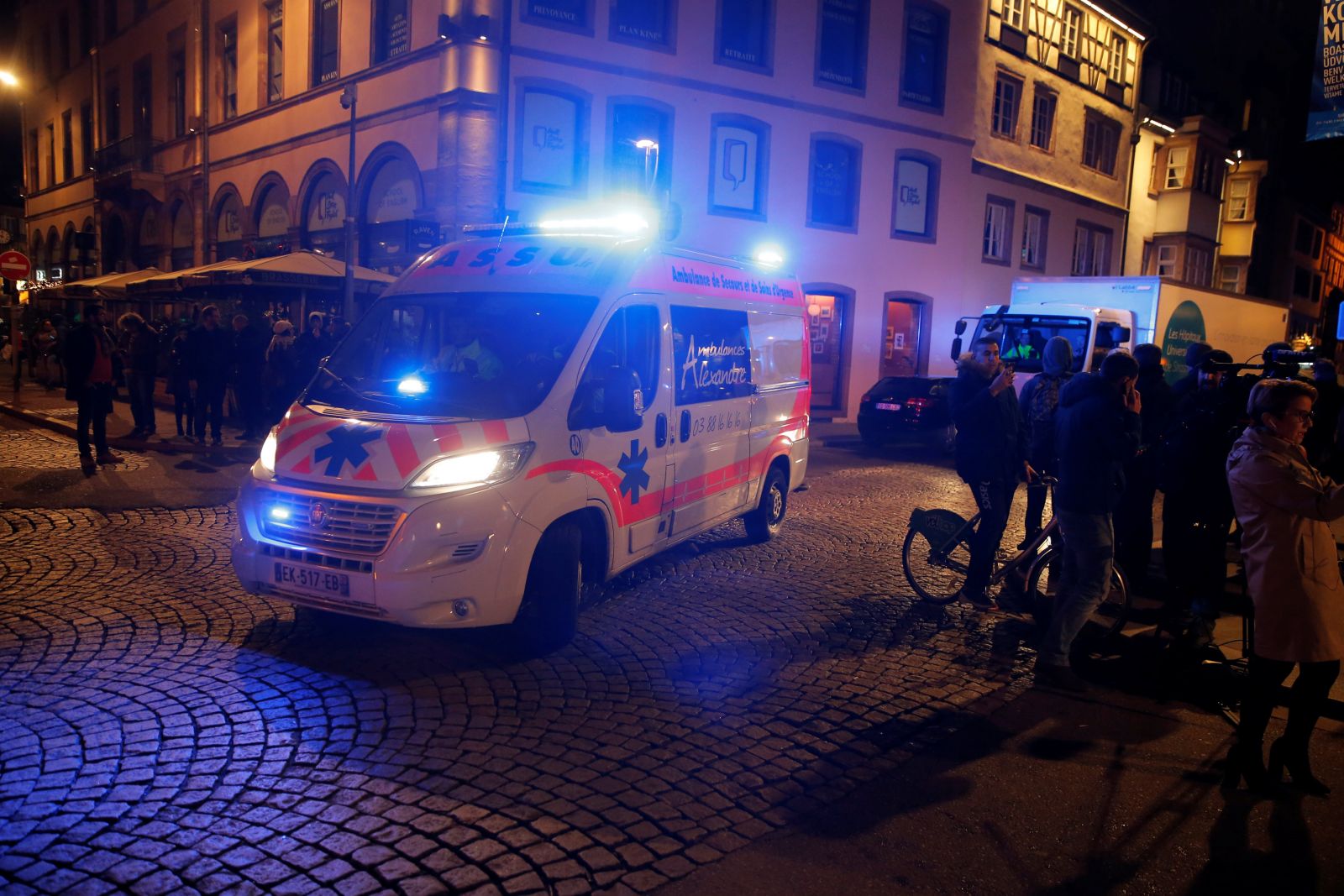 UPDATE Atac armat la Strasbourg: trei morţi şi 12 răniţi
