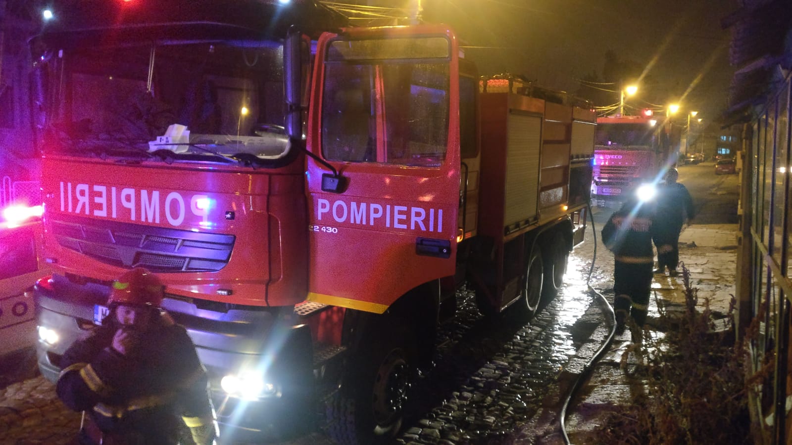 TULCEA: Incendiu la o casă părăsită din municipiu