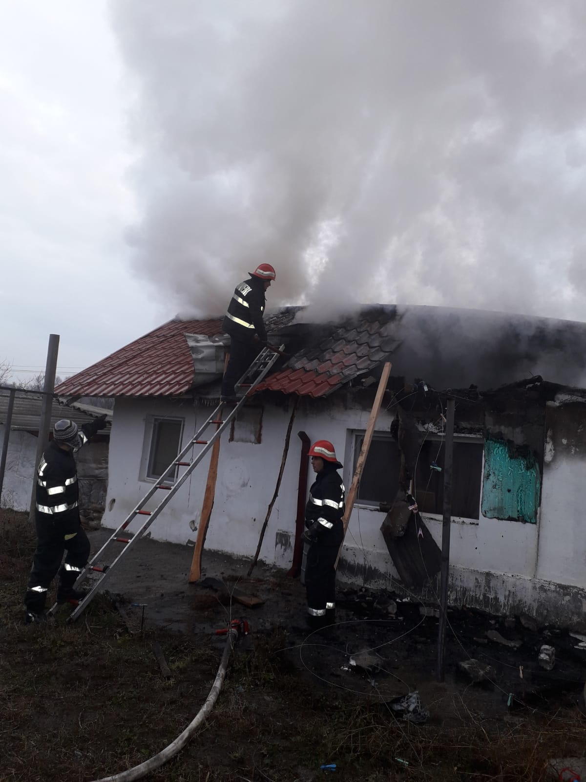 CONSTANȚA: Incendiu la mănăstirea din satul Cloșca