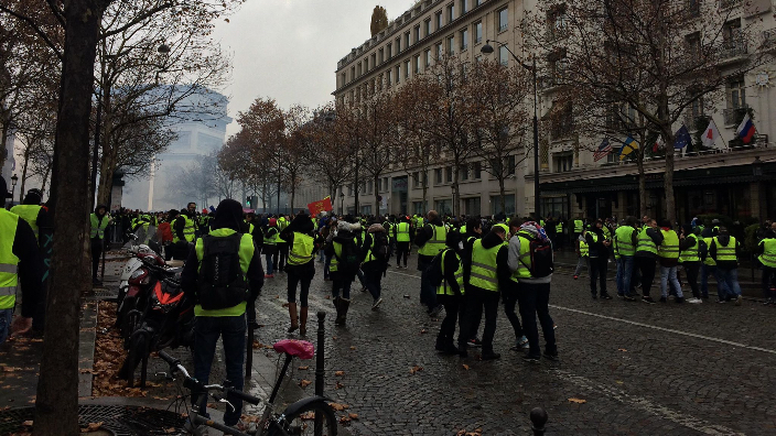 Parisul, BLOCAT de „vestele galbene“