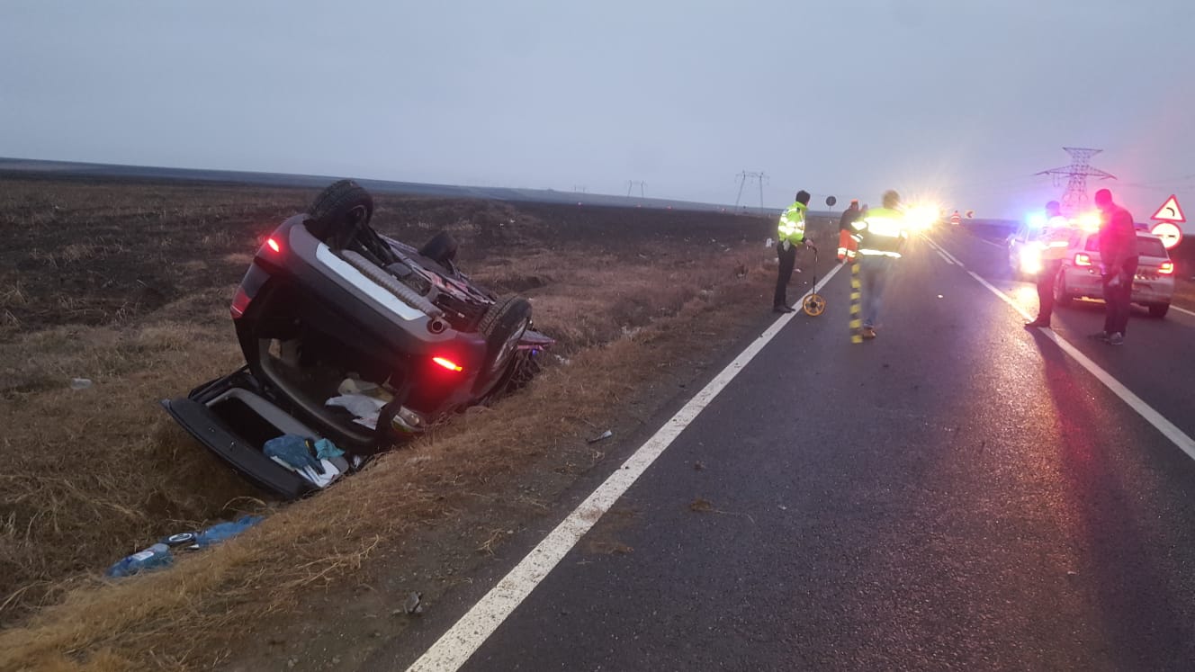 CONSTANȚA: Şoferul care a provocat un accident rutier soldat cu decesul a două persoane, reţinut pentru 24 de ore