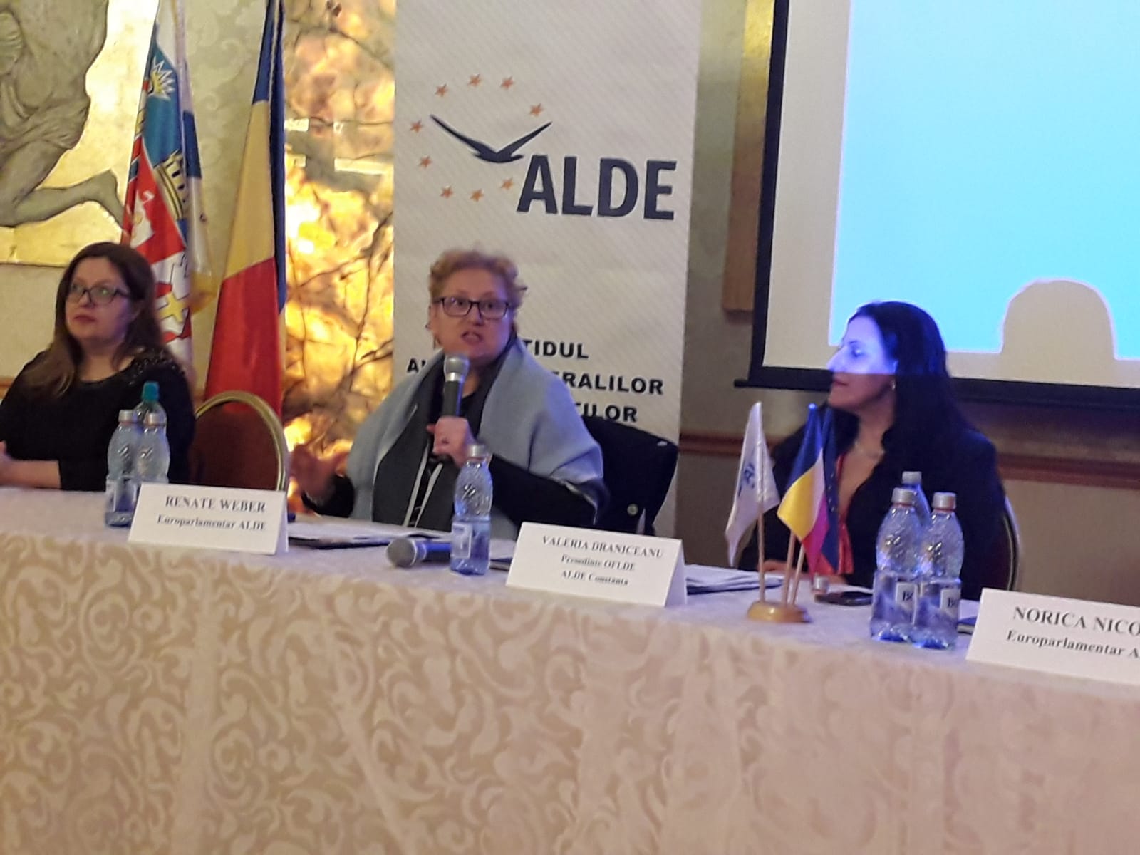 Dezbatere pe tema statului de drept, la Constanța. Declarațiile europarlamentarilor Renate Weber și Norica Nicolai