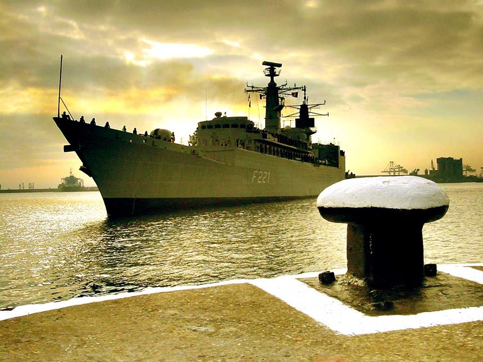 Exerciţii de instruire comune ale navei americane „USS Fort McHenry” şi fregatei „Regele Ferdinand”
