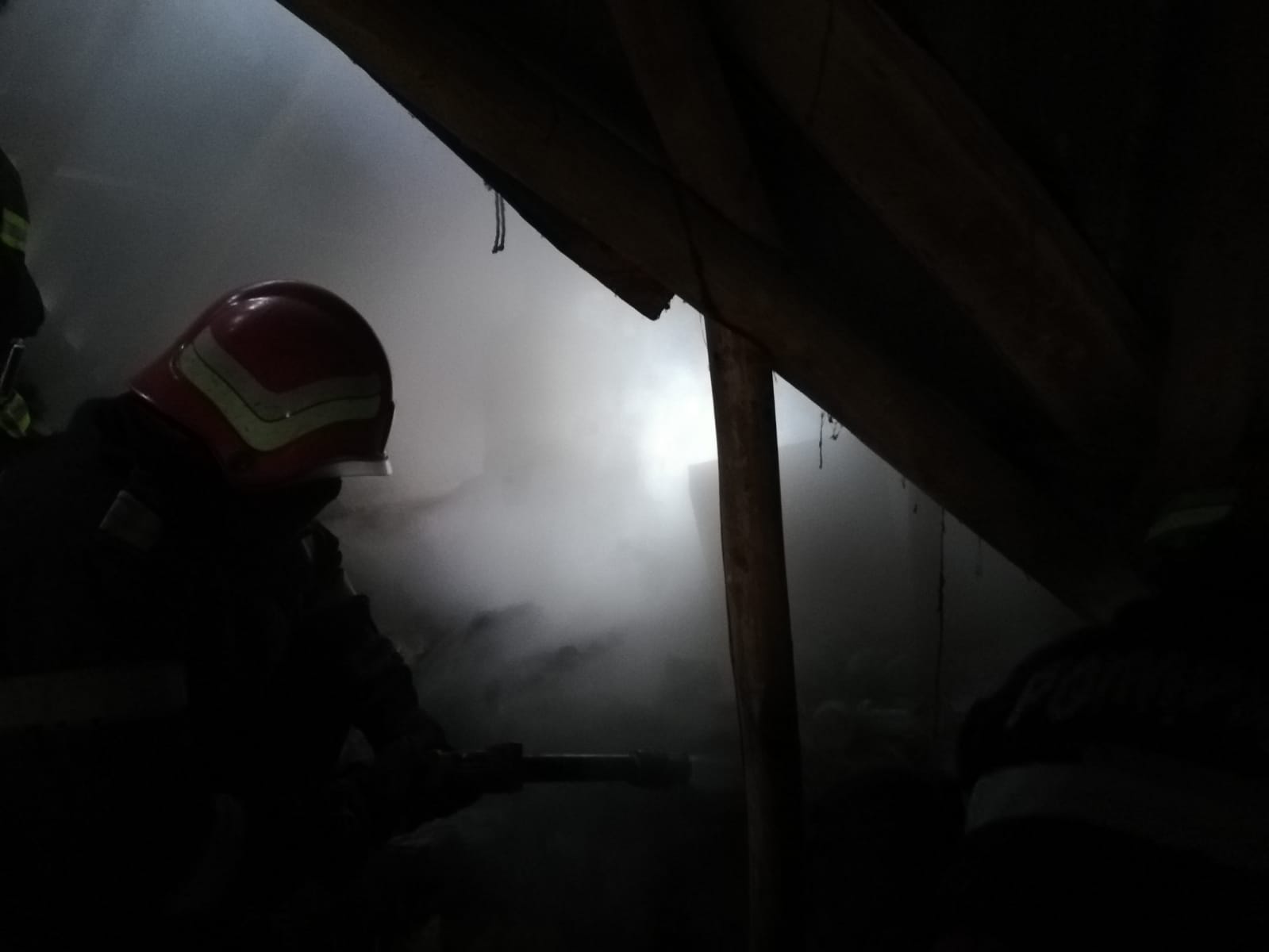 TULCEA: Incendiu în localitatea Slava Cercheză