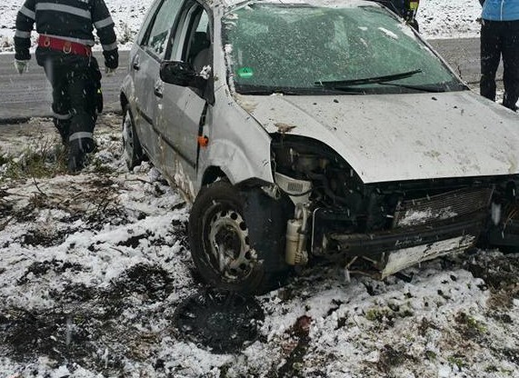 TULCEA: Accident rutier cu trei mașini implicate