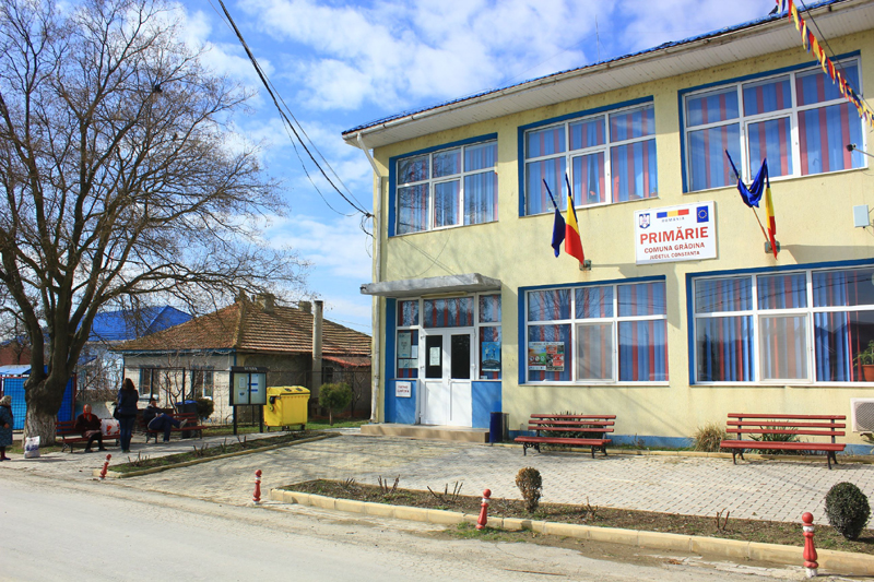 Locuitorii satului Cheia, comuna Grădina, nu vor avea prea curând sistem de canalizare
