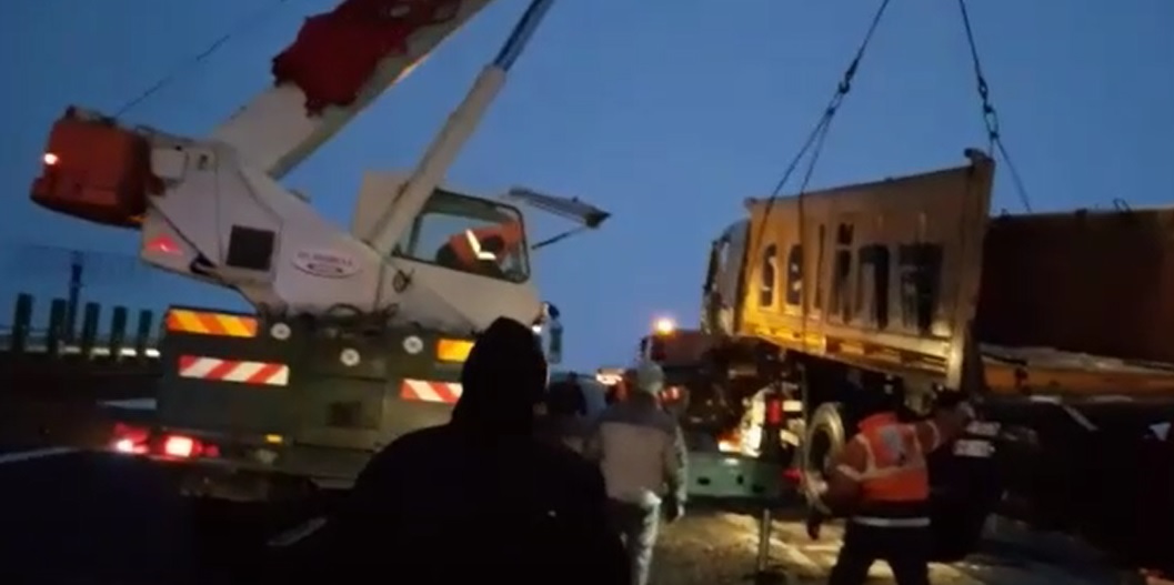 UPDATE – Traficul rutier pe autostrada A2 a fost ÎNCHIS