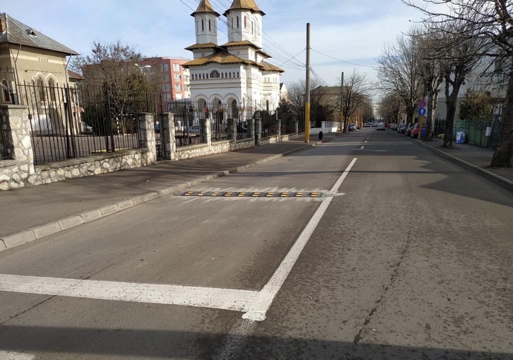 CONSTANȚA: Limitatoare de viteză montate pe strada Nicolae Iorga