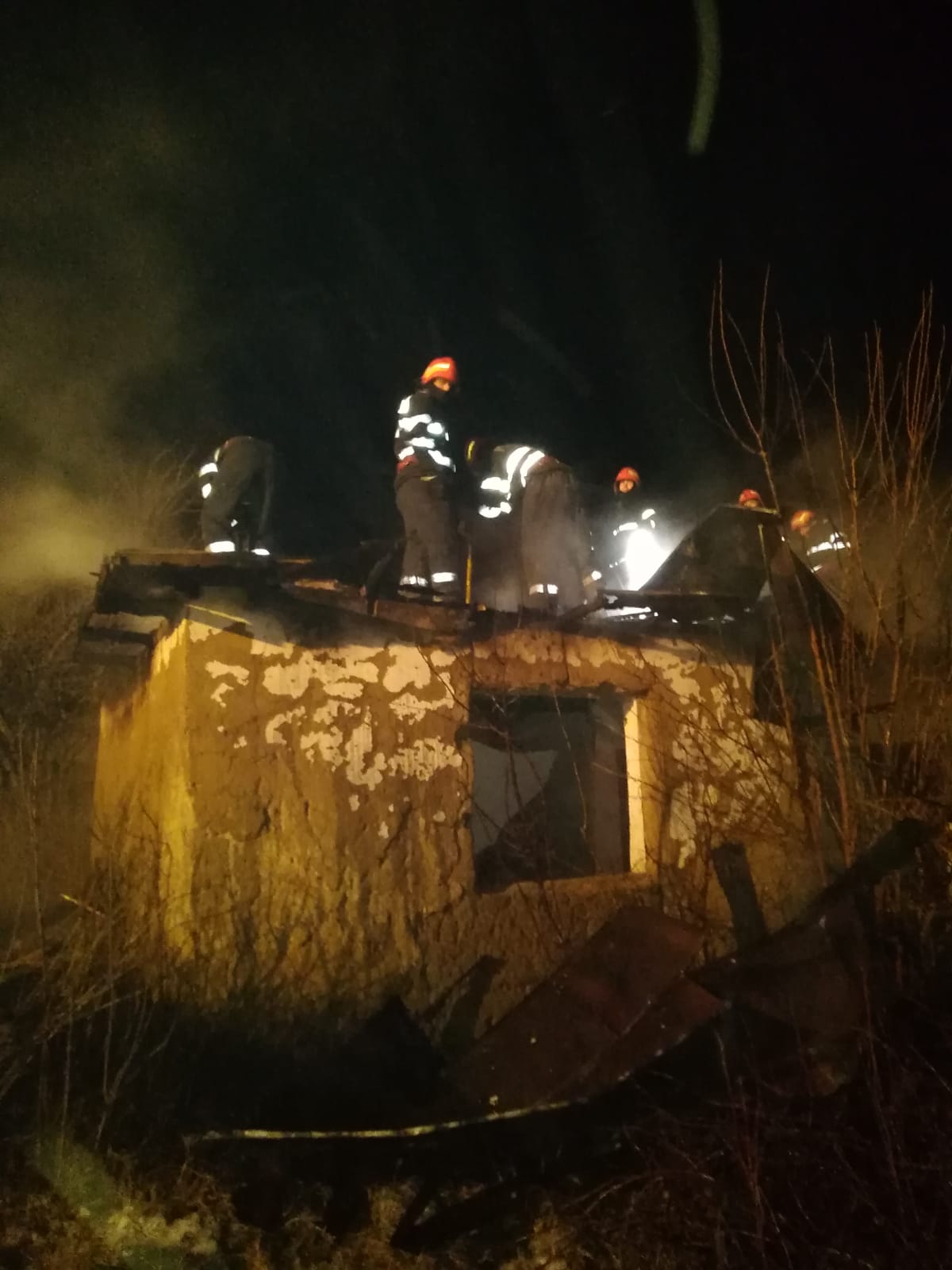 TULCEA/FOTO: Bărbat decedat într-un incendiu