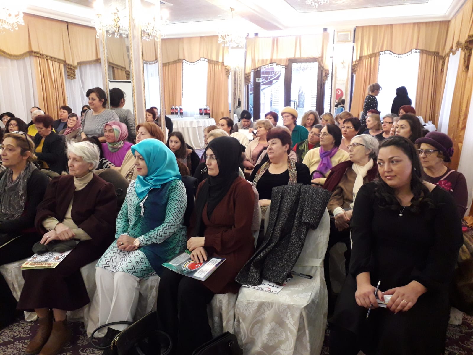 FOTO – CONSTANȚA: A doua ediţie a simpozionului „Educaţie pentru sănătate în familie”