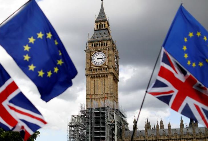 BREXIT: Trei miniştri britanici militează pentru o amânare a ieşirii din UE