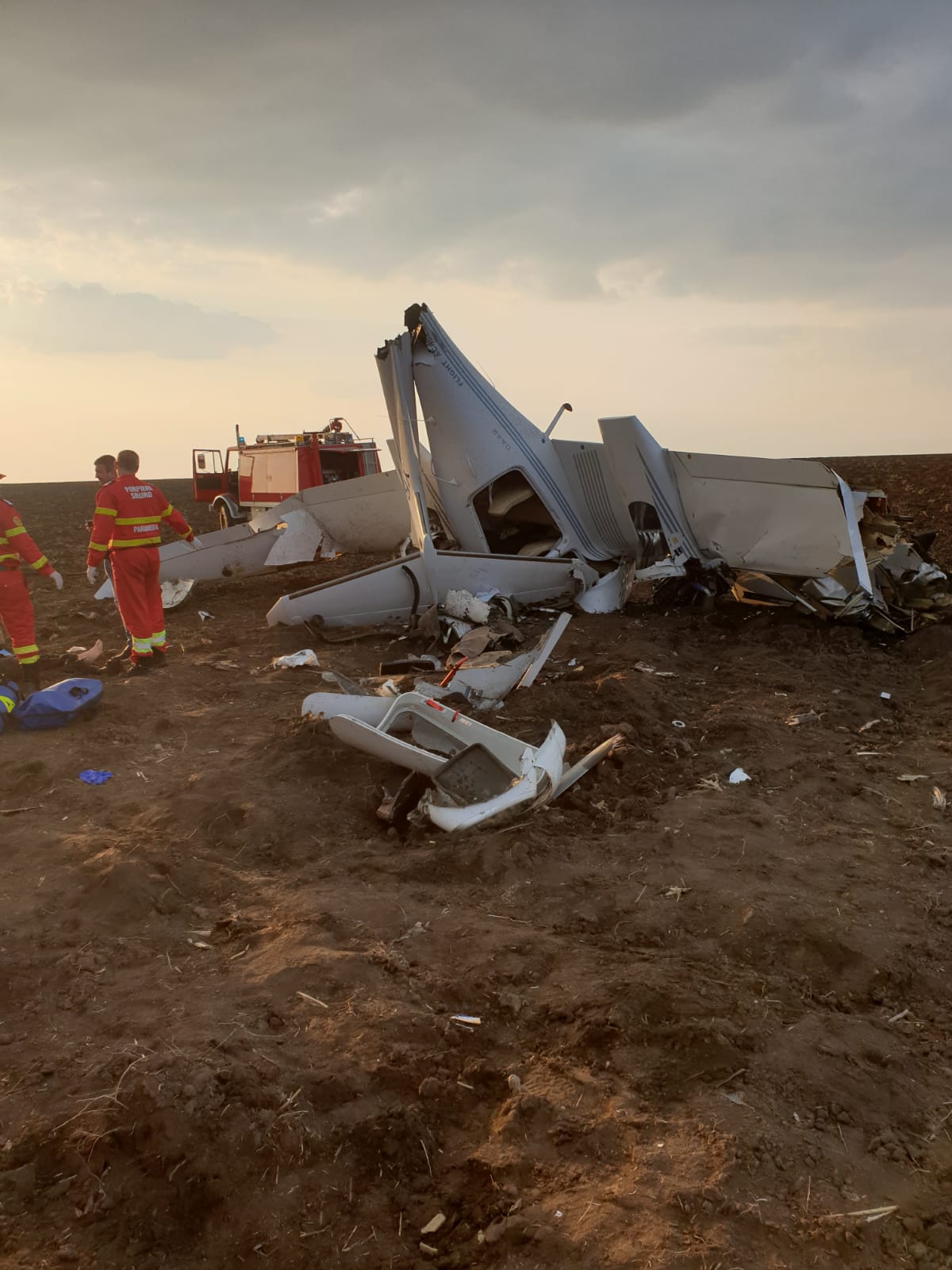 UPDATE – O aeronavă de mici dimensiuni s-a PRĂBUȘIT în localitatea TUZLA!
