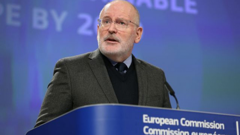 Frans Timmermans i-a cerut lui Liviu Dragnea să respecte valorile fundamentale ale partidului