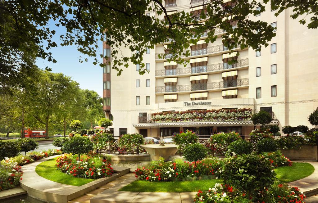 Un hotel de cinci stele din Londra caută angajați la Constanța