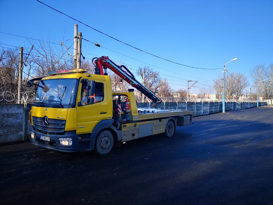 Aveți grijă unde lăsați mașina! Începe ridicarea autovehiculelor parcate neregulamentar!
