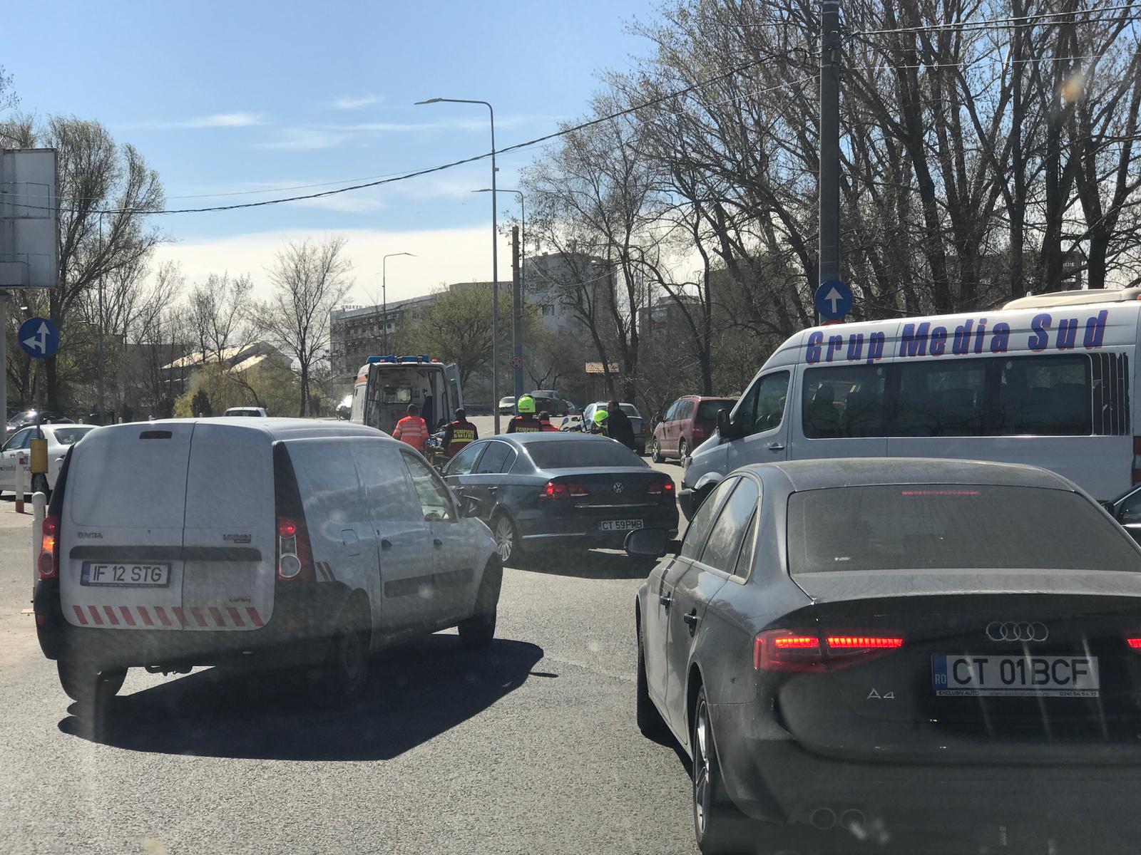 CONSTANȚA: Două persoane au fost rănite în urma unui accident rutier