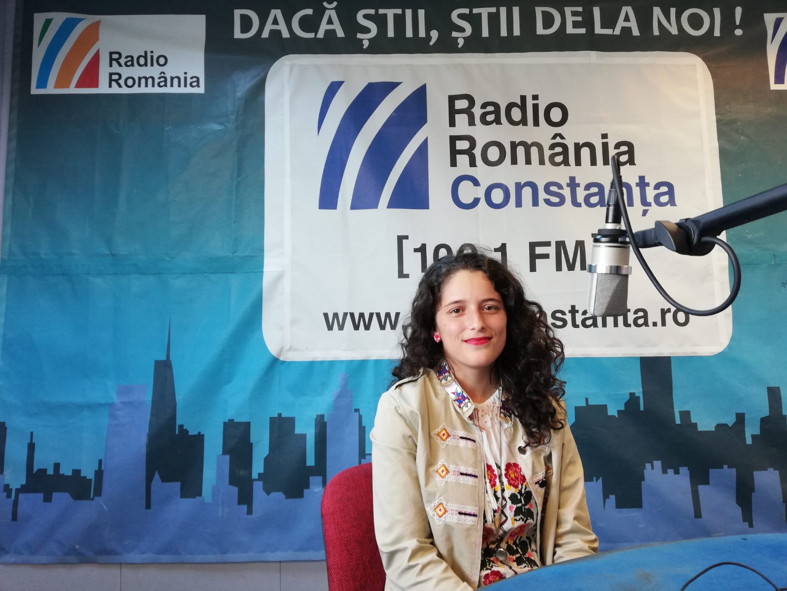 Când sportul și arta fac casă bună: Maria Axinte, profesoara de educație fizică pasionată de confecționarea mărțișoarelor