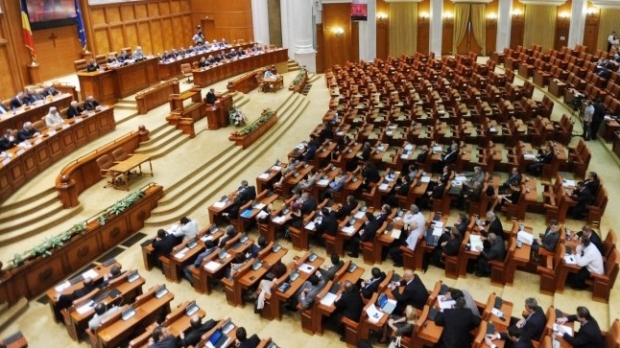 Camera Deputaţilor dezbate moţiunea simplă pe Justiţie