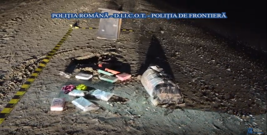 VIDEO: Peste o tonă de droguri de mare risc, capturată de polițiști