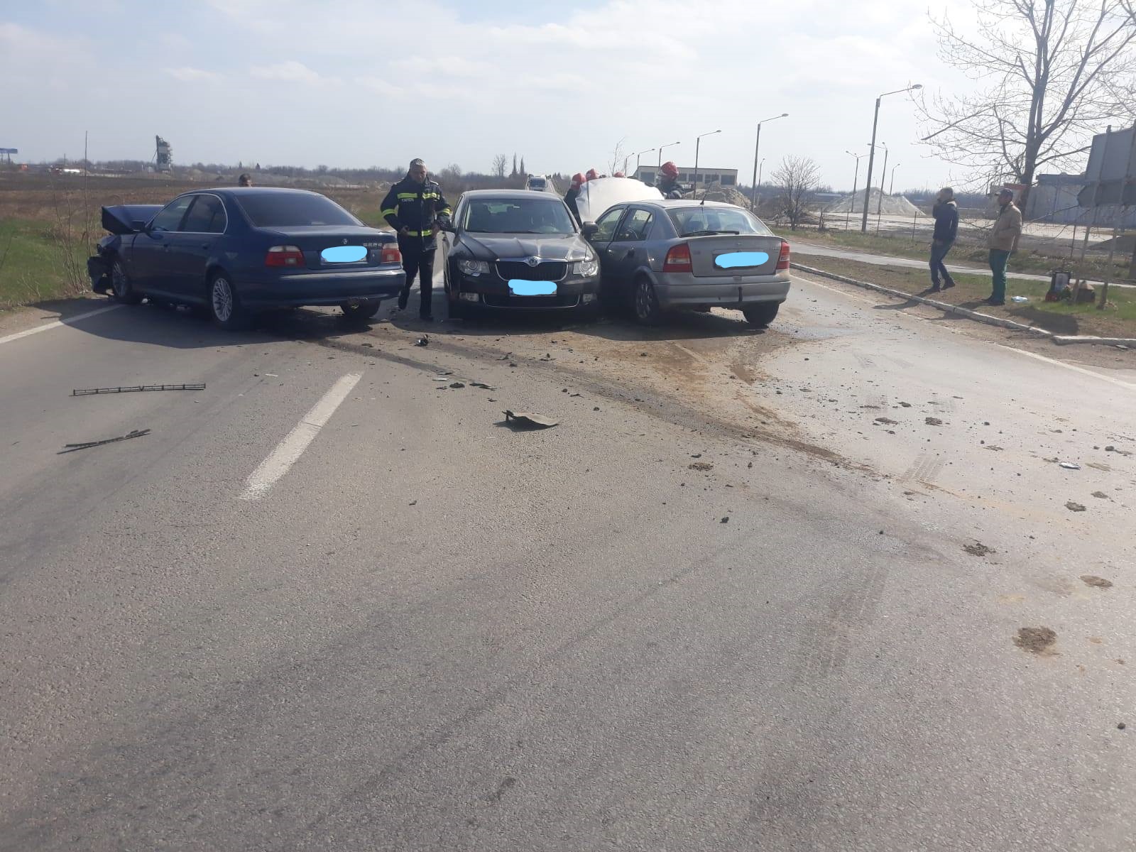 Două persoane au fost rănite în urma unui accident pe A2