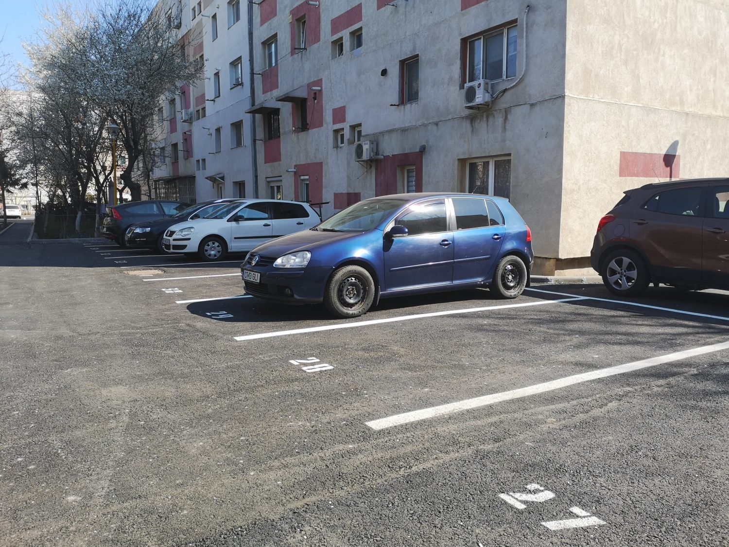CONSTANȚA/FOTO: Parcările din preajma Şcolii Gimnaziale nr. 39 „Nicolae Tonitza“ sunt aproape gata