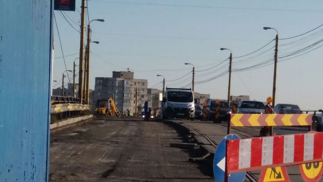 Cea de-a doua jumătate a Podului de la Butelii intră astăzi în reparaţii capitale