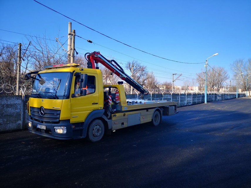CONSTANȚA: Începe ridicarea mașinilor parcate neregulamentar