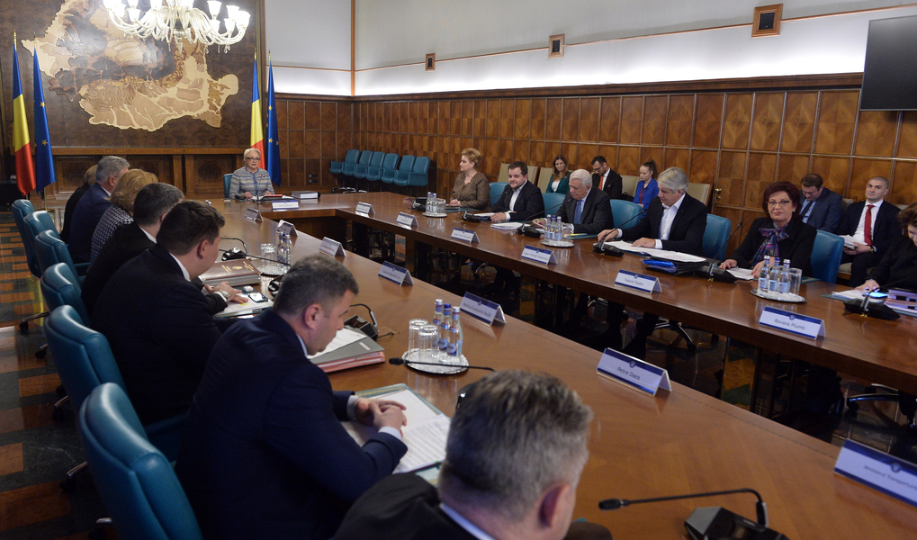 Şedinţa de Guvern – amânată pentru marţi