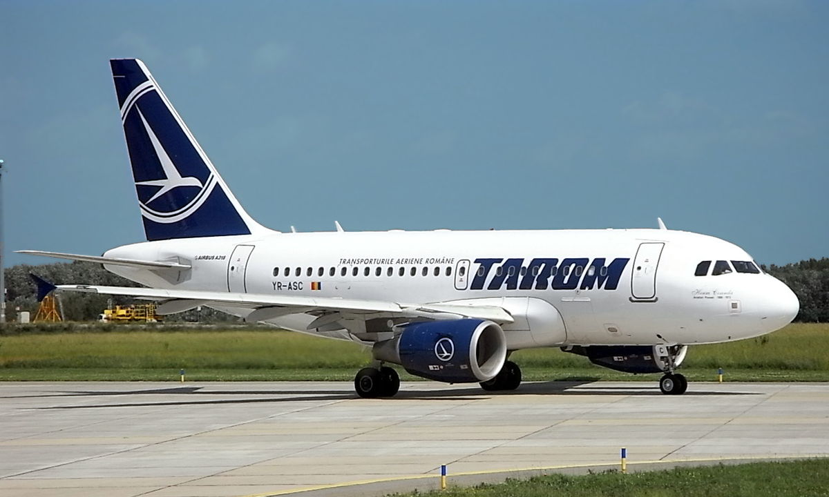 Ministrul Transporturilor: TAROM va anula mai multe curse neperformante; unele avioane zburau cu 10 pasageri la bord
