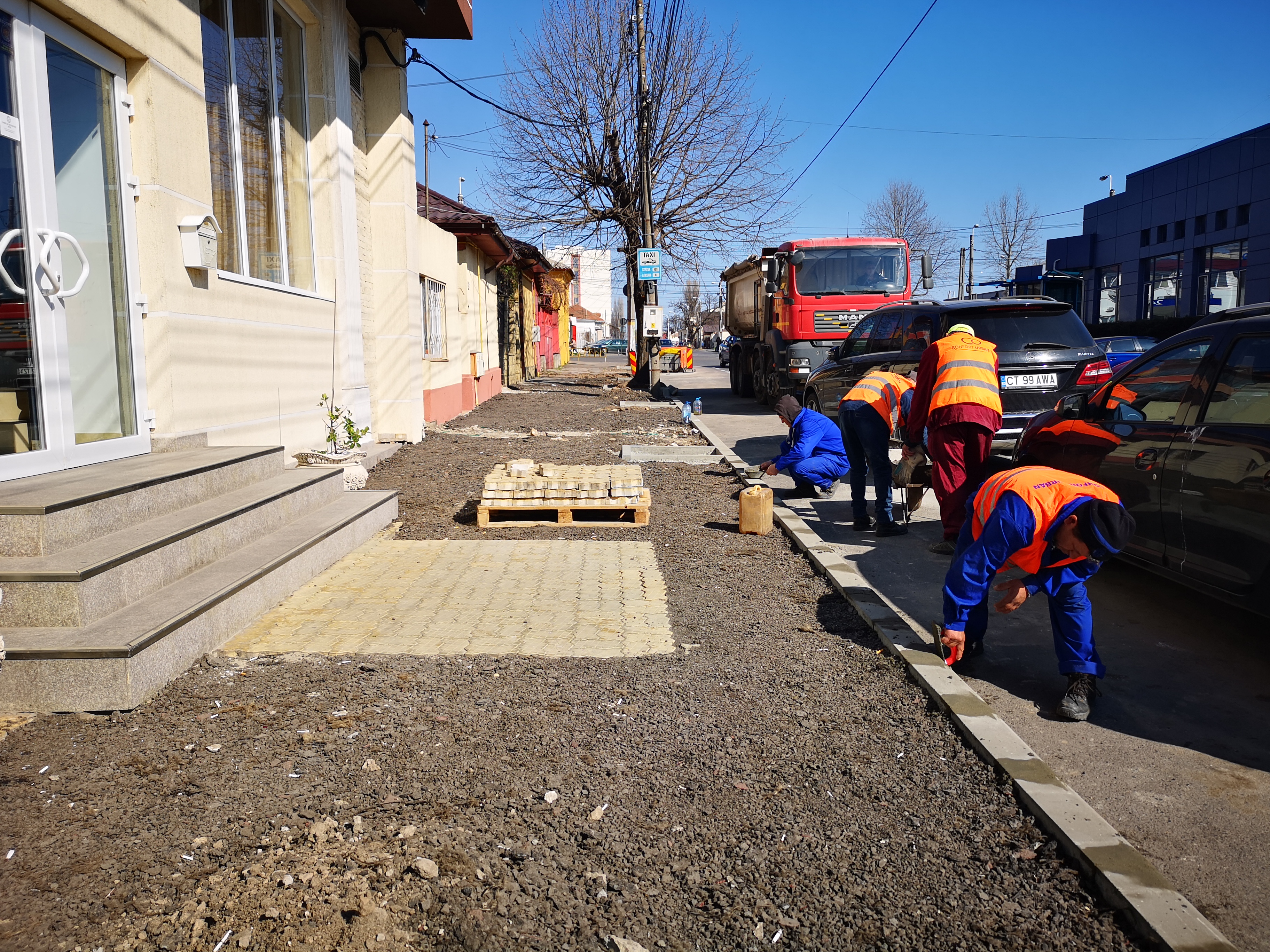 CONSTANȚA: Trotuare reabilitate pe strada Oborului
