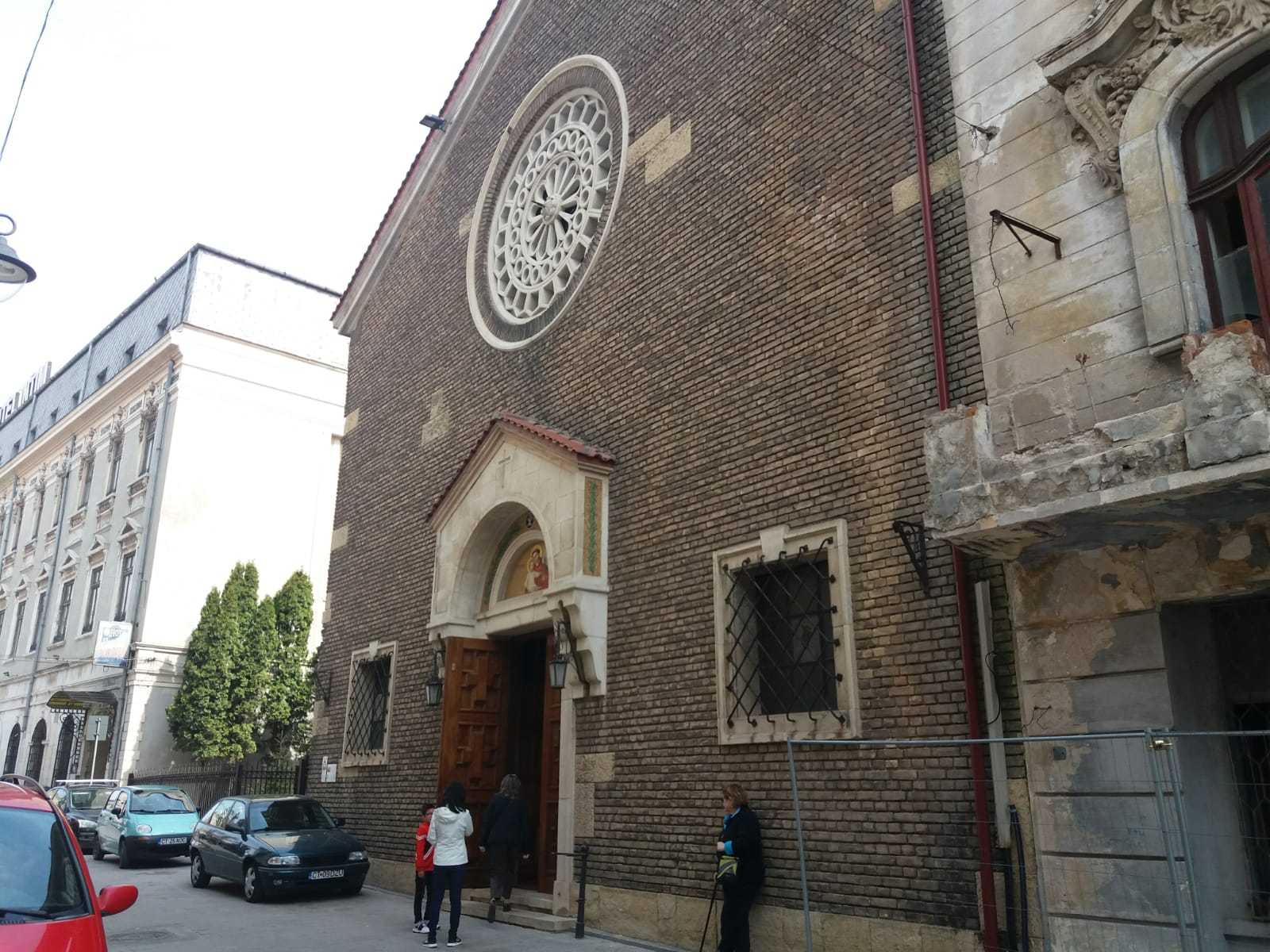 Monsenior Ieronim Iacob, Vicar episcopal de Dobrogea , despre atentalele din Sri Lanka: „Trebuie să răspundem în rugăciune, solidaritate, cu iubirea și iertarea noastră“