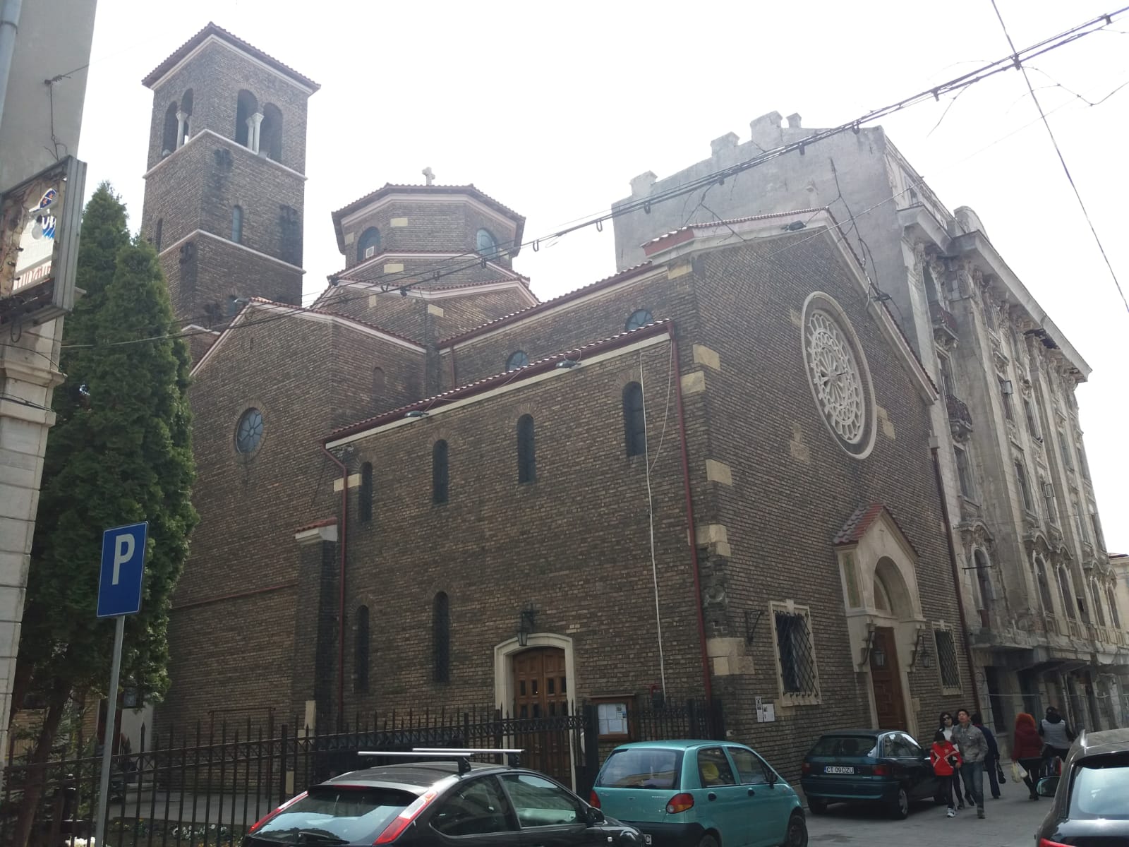 Creștinii romano – catolici sărbătoresc astăzi Paștele