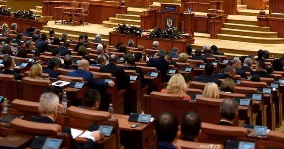 Moţiunea simplă pe Transporturi, dezbătută luni şi votată miercuri