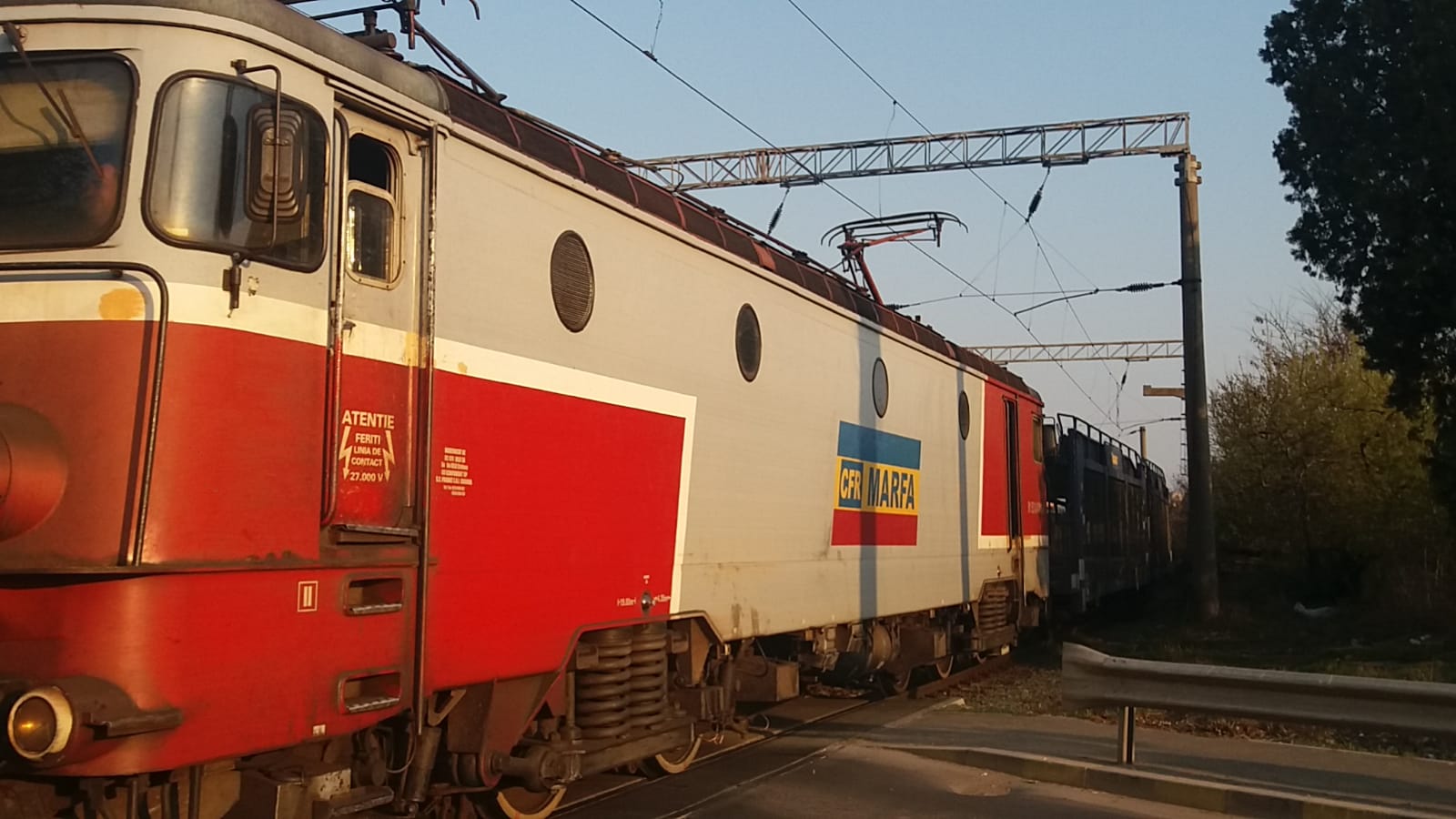 CFR Călători suspendă temporar din 9 noiembrie circulaţia mai multor trenuri