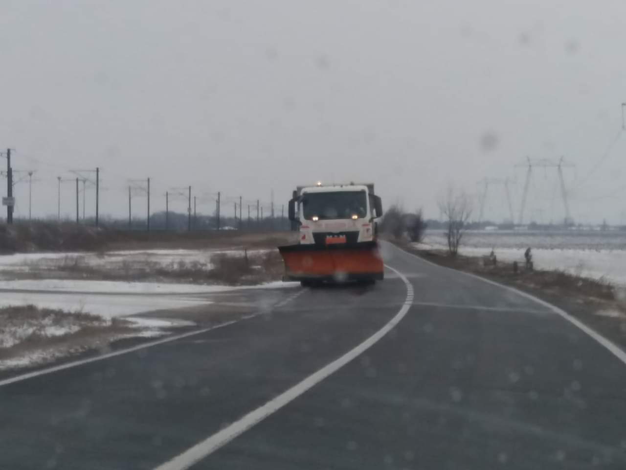 Infotrafic: Ninge pe A2 și în județele Constanța și Tulcea