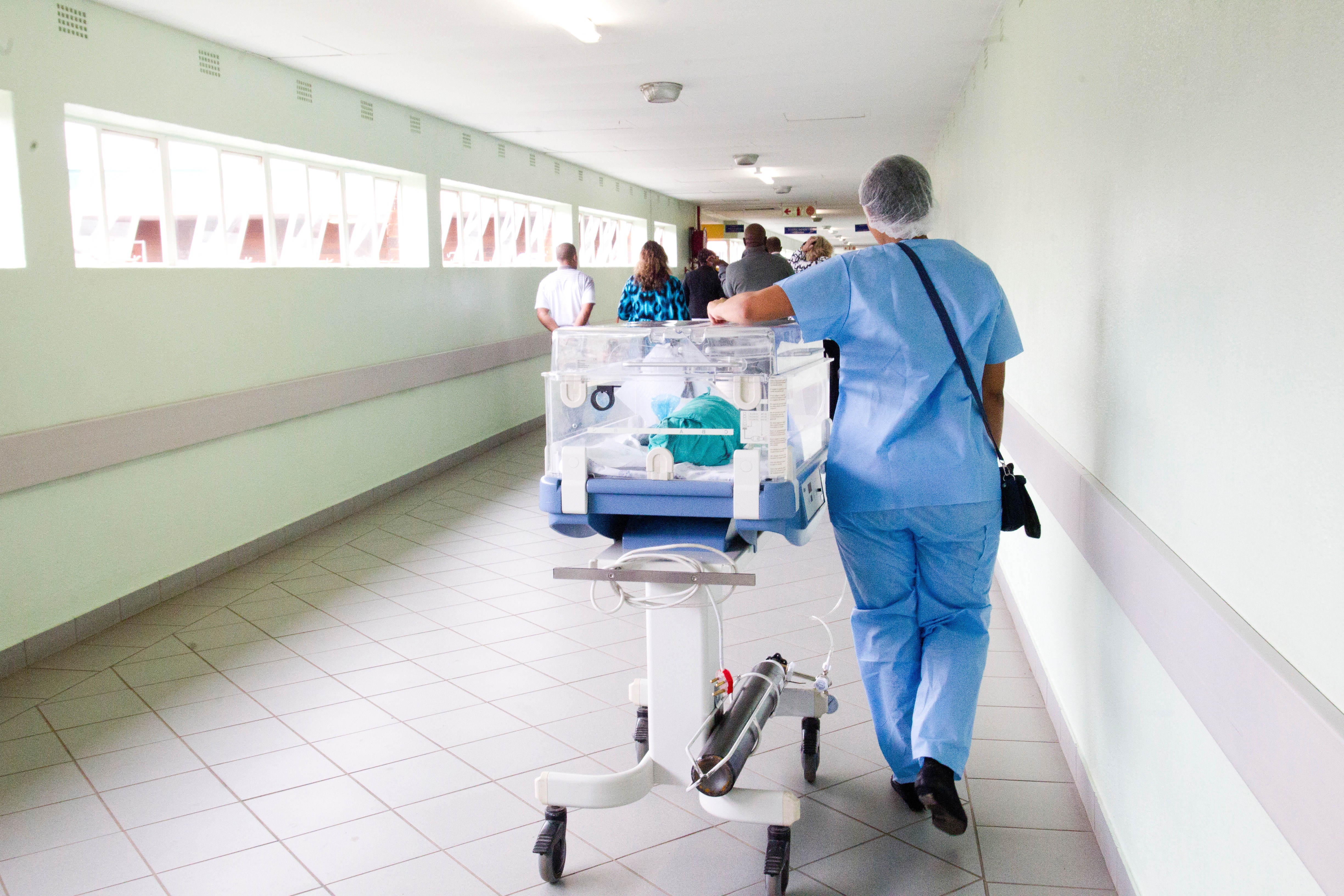 Al optulea deces al unui pacient infectat cu noul coronavirus, în ţara noastră